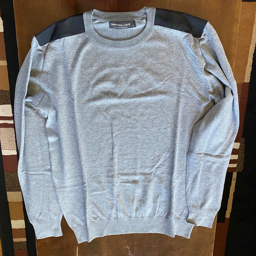T11 Terance Kole sweater